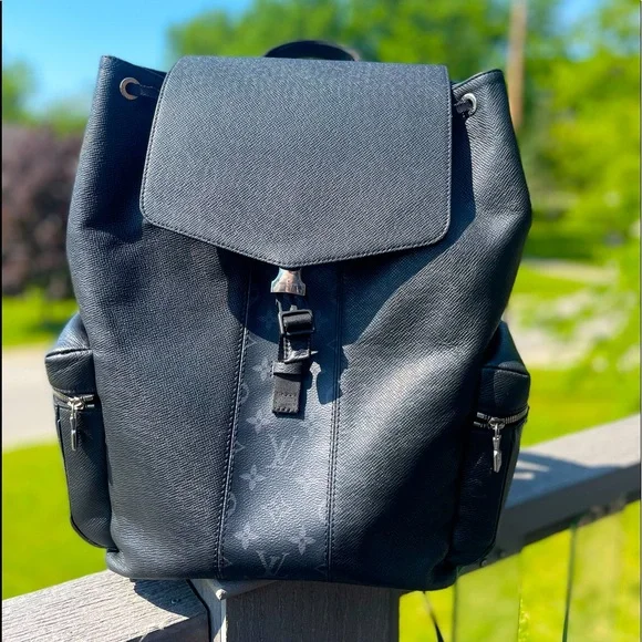 Louis Vuitton Grigori Backpack タイガレザー Louis Vuitton Grigori Dark Grey Taiga Leather Backpack